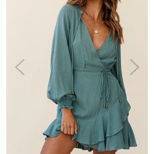 SELFIE LESLIE • green santorini dress